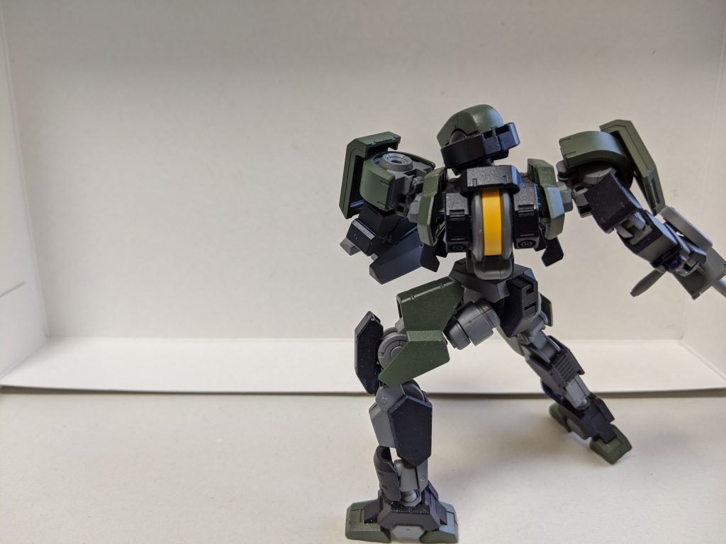 ガランの
「戦術レベルでの指揮から単独での戦闘までこなす練度」
「グシオン戦でも戦闘、舌戦ともに昭弘を翻弄」
「でも最終的に機体性能と若さに押し切られて敗北」
「でも情報は渡さずに自爆して戦死」
なところは自分がおっさんになったからか全部好き。
このグシオンのタックルにぶつかりにいかず勢いを殺して一撃返すシーンとかいいよね！（早口）