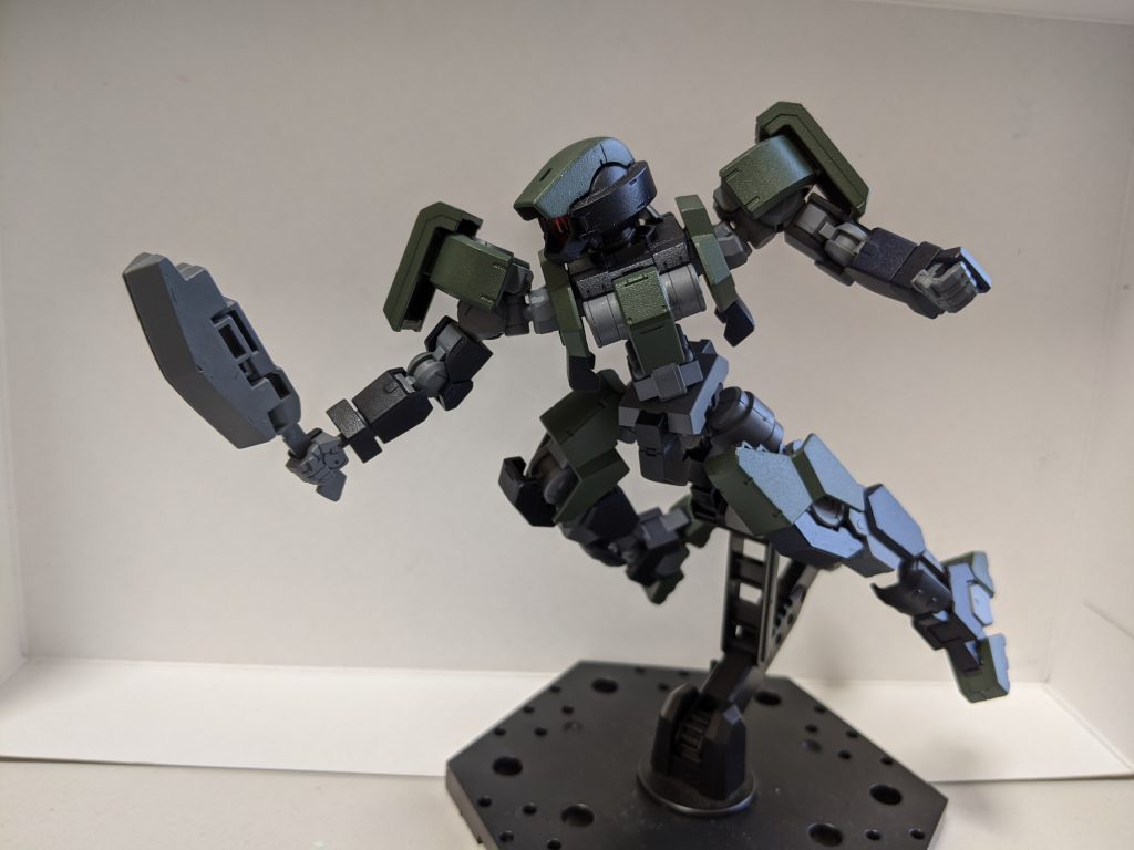 こいつは飛んだり跳ねたりよりもどっしり構えたほうが合うかな。