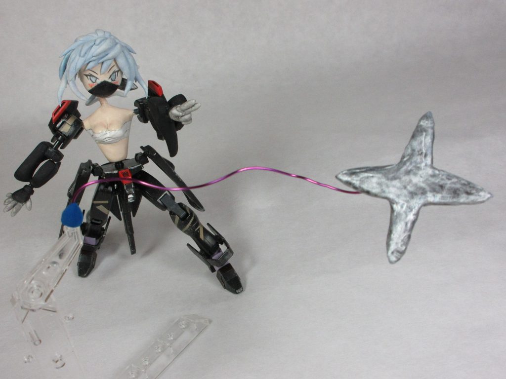 もちろん手裏剣も投げます。