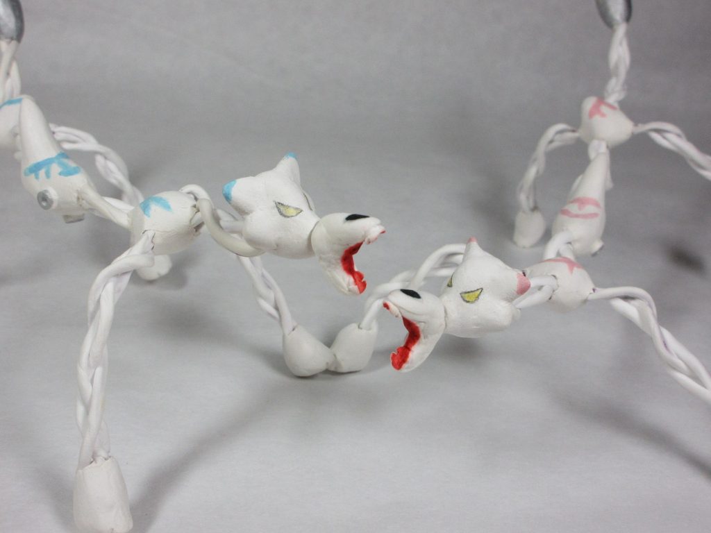 2匹は双子なのですが
しょっちゅうケンカします。