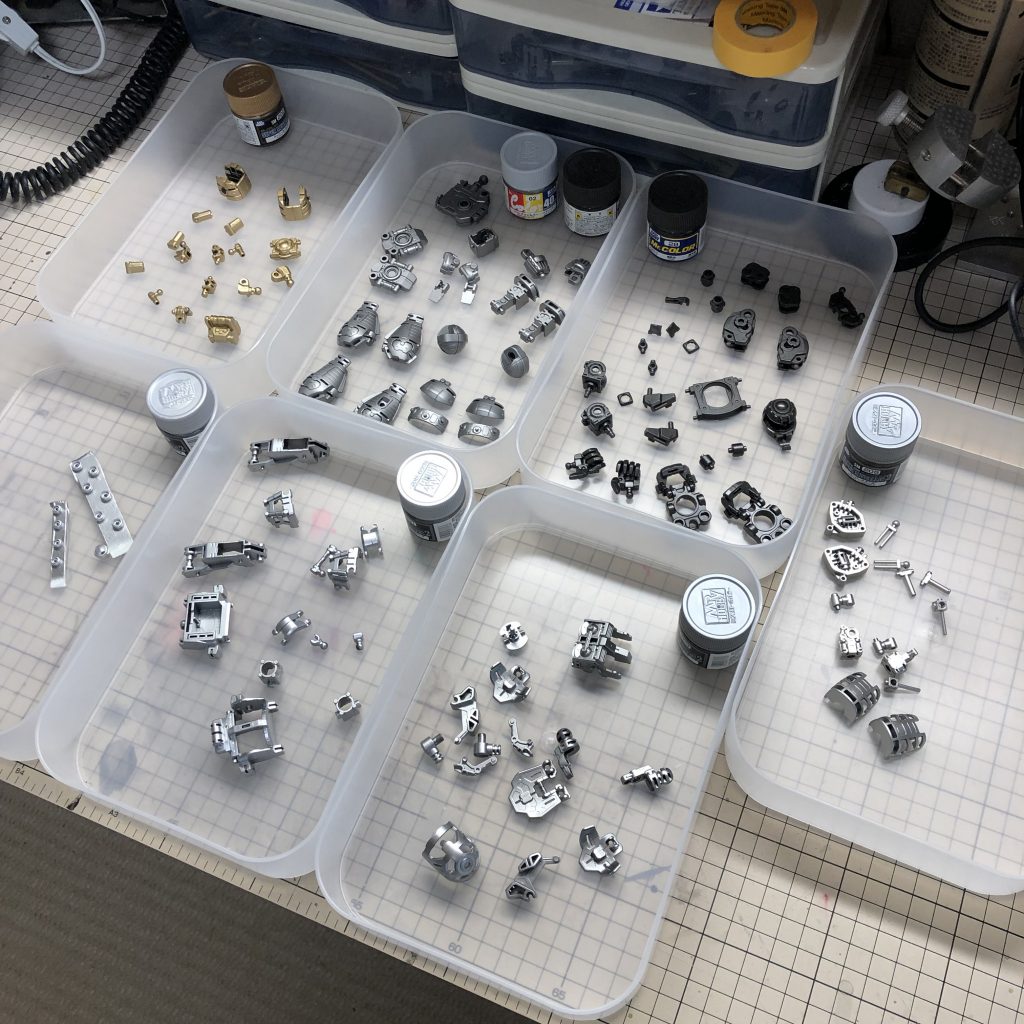 ▲内部フレームは7色のメタリックカラーで塗り分けました