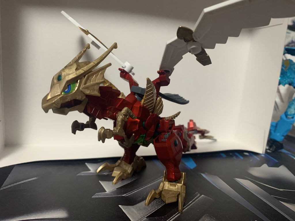 目の部分のみシールです。