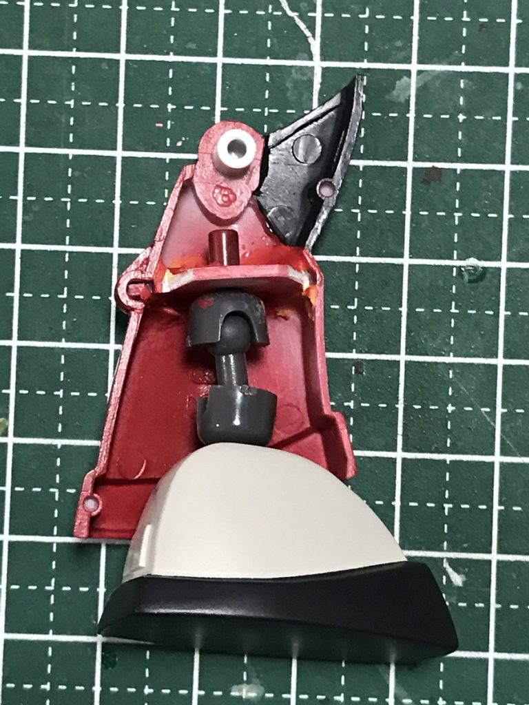 足首はダブルボールジョイント接続に