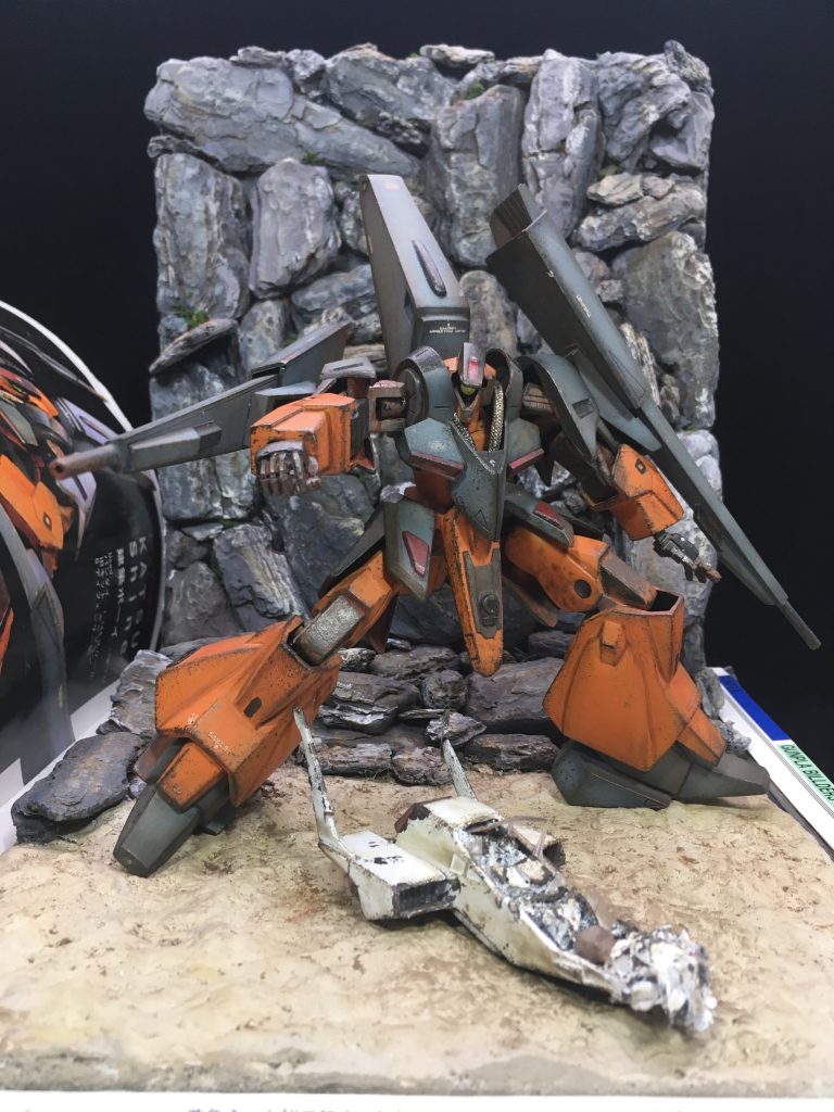 キット自身の作品名は【カツ氏ね】
彼には撃墜されて引きずり回されると言った原作とは違う少しかわいそうな最後を取ってもらいました。