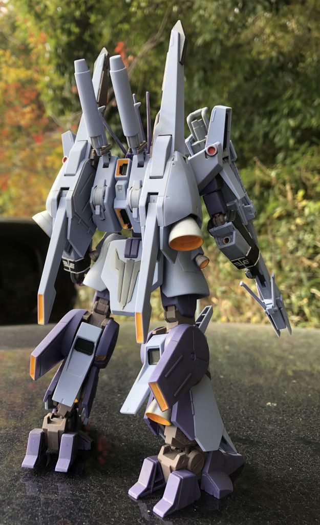 背面。
撮影し直したものに差し替えました。