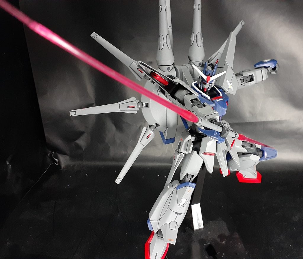 サーベルで一閃