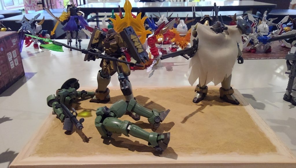 展示会にてイーゲル氏（https://gumpla.jp/author/igel）の[マグアナック・ストライカー](https://gumpla.jp/hg/304845)とのプチジオラマです。
一応マントも用意していますが、もう少し修正した後で上げたいと思います。