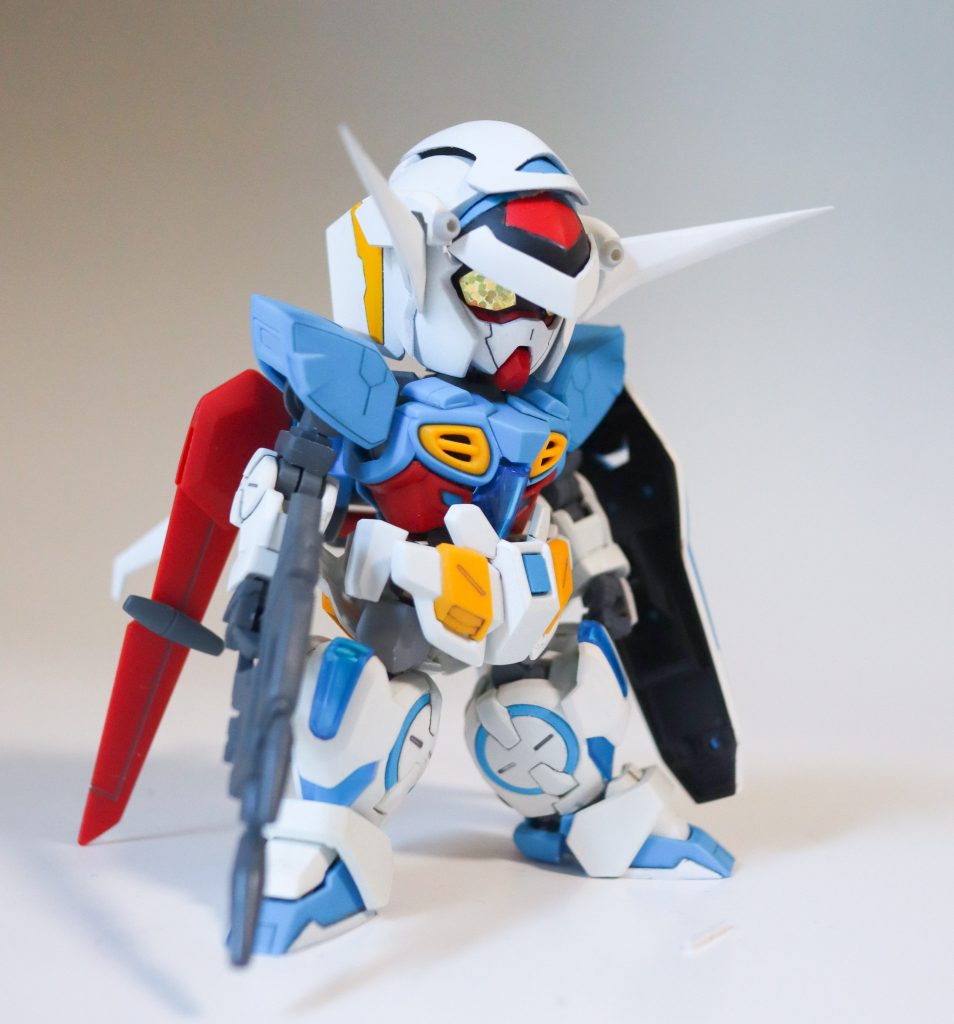 頭部はエクシアを軸にしていています。
ただ後ろ側以外は原形をとどめてないです