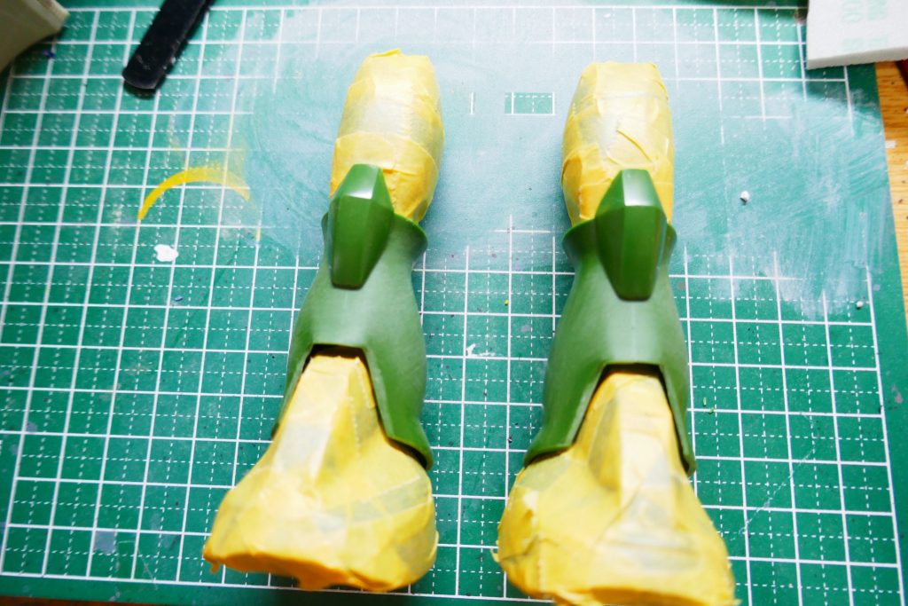 後ハメ加工すると関節が弱くなるのでマスキングで対応しました。