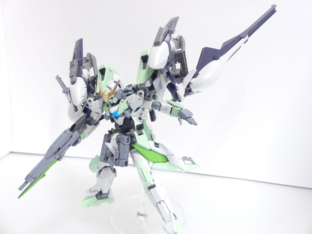 *GNヴィンテージ(フルドドII装備):*GNヴィンテージ・ライトボディにフルドドIIを追加したフルボディブースターMk-IIを装備。
何かそれっぽいものができました。