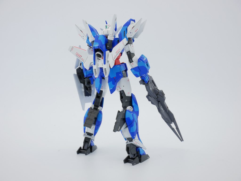 ▲アースリィガンダムを後面から