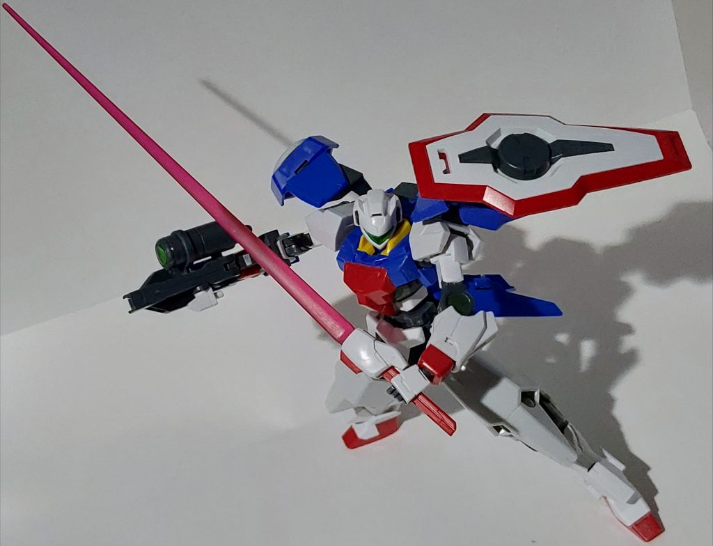 ビームサーベルは通常のものとライザーソードを簡易化したものが装備可能