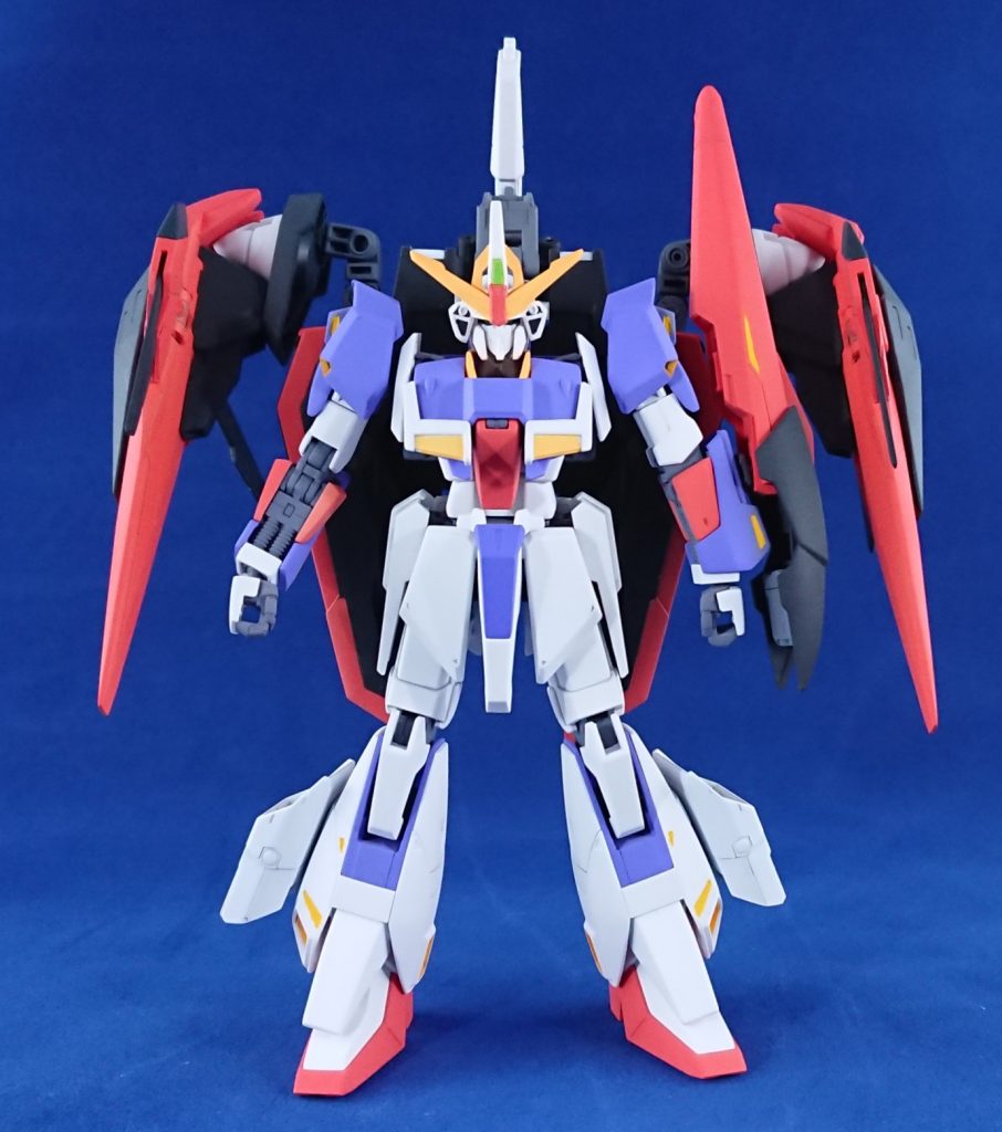 頭部にはカレトヴルッフ炎に付属のハイパーZガンダム炎のヘッドギアパーツ、胴体にはバトルアームアームズ付属のインテークを装着。
ただ、ヘッドギアパーツやインテークは旧HGUC版に対応している為、接続ピンなどを加工して瞬間接着剤で固定してあります。