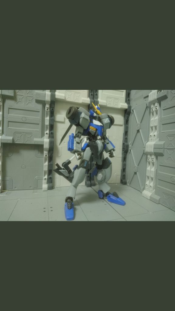 そして先述の改修を施した結果になります。
下半身はほとんど変えずに上半身を大幅に改修しました。名称もサタナキアからリリスに変更しました（今思えばそれらしさないんですがね）。
そして設定あれこれ考えるにつれさらに2期の放送に合わせ、強化改修型というものを作ってみようかという思いつきで新たに改修を施すことにしました。