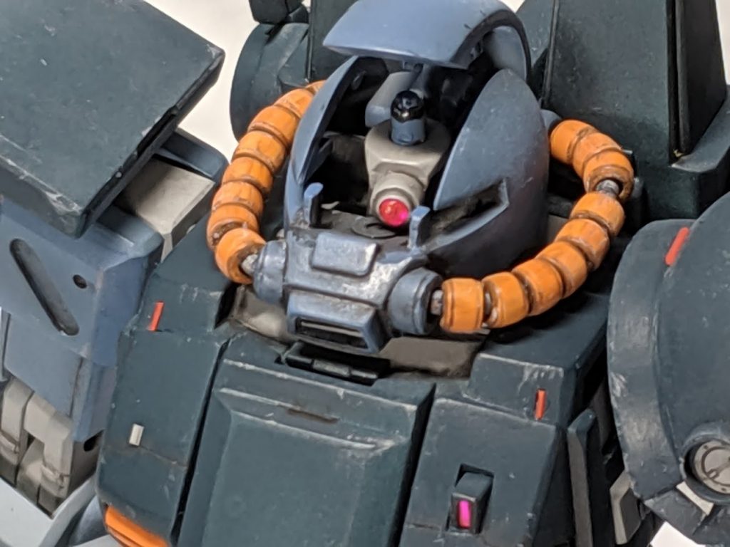 モノアイは可動化しています。