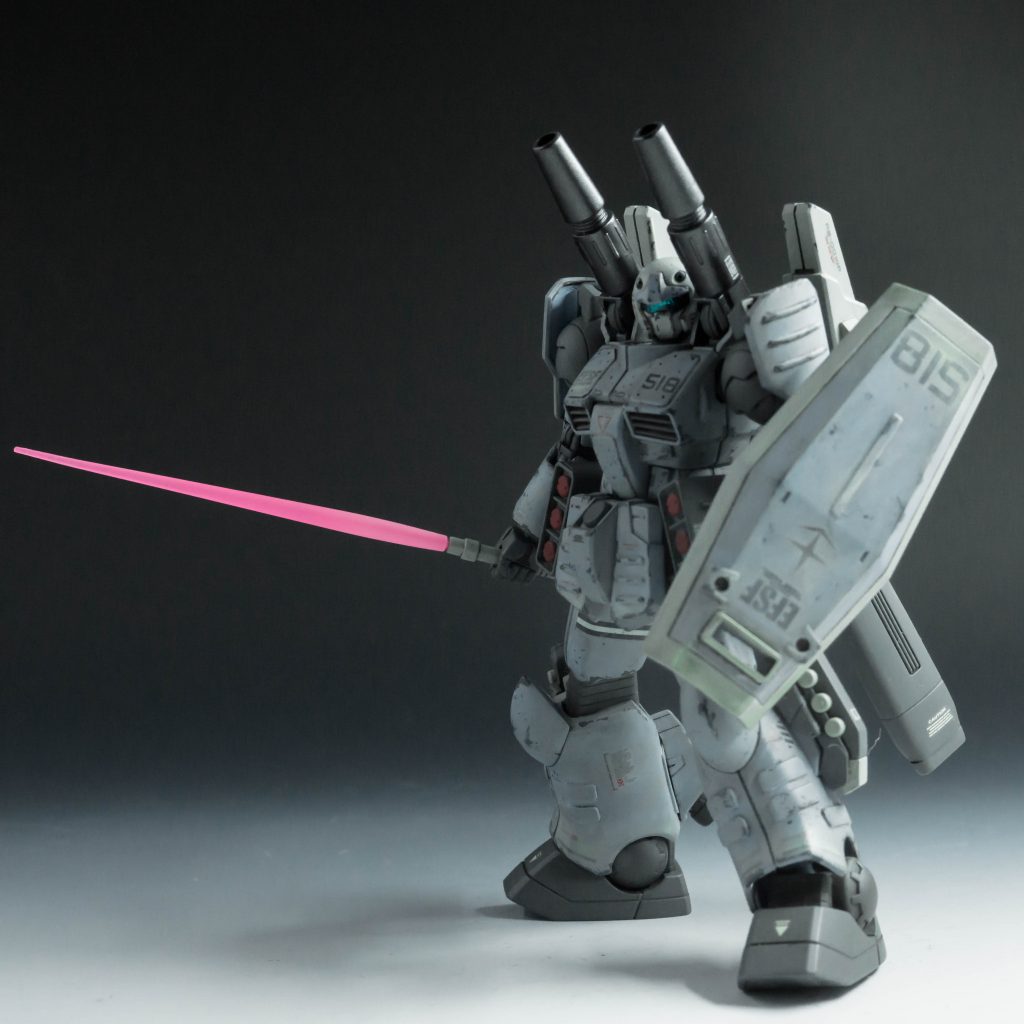 敵MSと戦闘になってしまった時のために、ビームサーベルも装備している。
