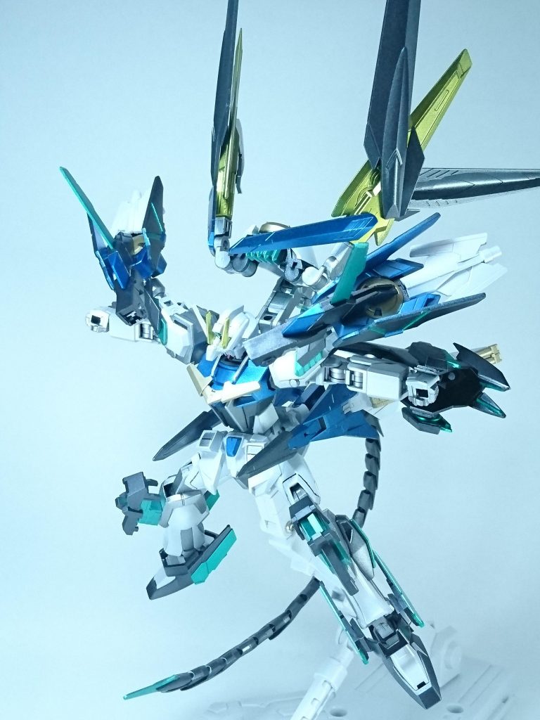 圧倒的な戦闘力と加速性能の獲得に成功したストライクFだが、その行き過ぎた性能がパイロットにどんな影響を及ぼしたのか、記録は抹消されて残されてはいない。