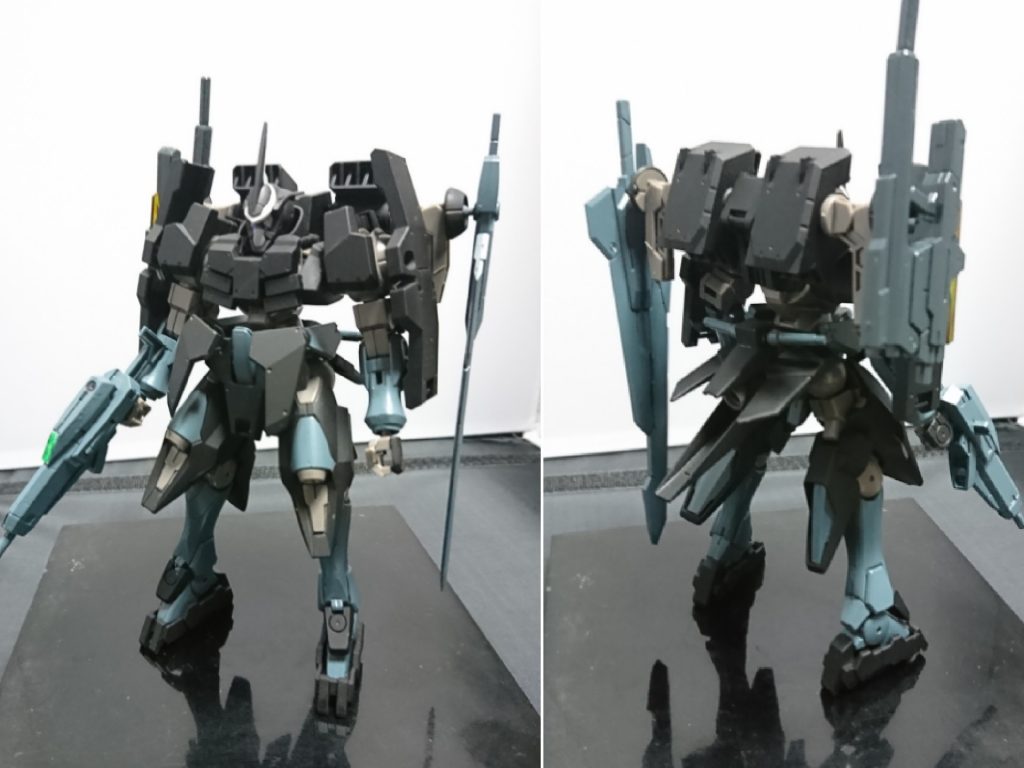 シールドは両肩に装備して後ろ腰にサーベルマウントを着けました
スナイパーライフルⅡとバスターソードは背中のサブアームにマウントしています