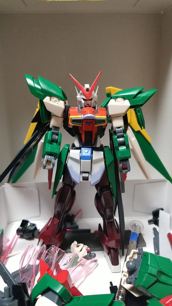 塗装前の全体図がこのようになっています。
実はこれフェニーチェ以外全部マウンテンサイクルから見つけたジャンクパーツで組み上げた物です。
意外と残ってて意外とマッチしちゃって気に入ってます。