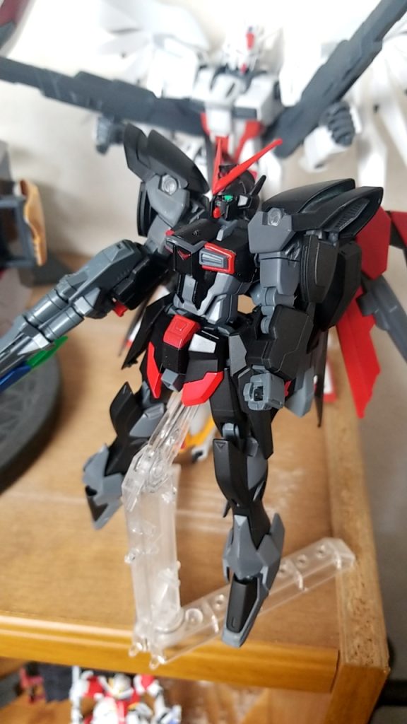 肩はフェニーチェリナーシタを使っているため、ビームマントを使うことが出来るので、盾を捨てても敵の攻撃を防ぐことが可能。