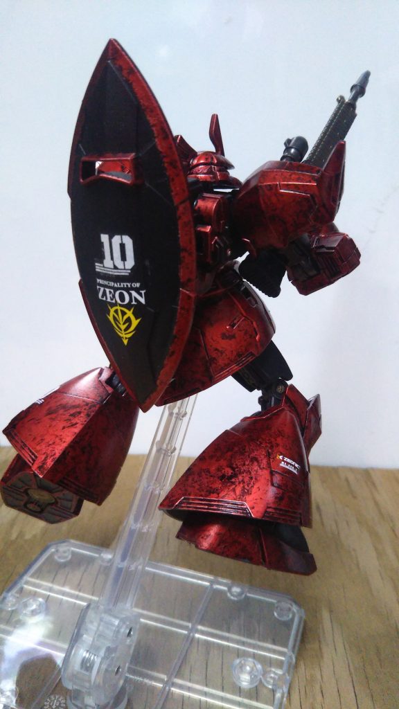 シールド後ろへ。