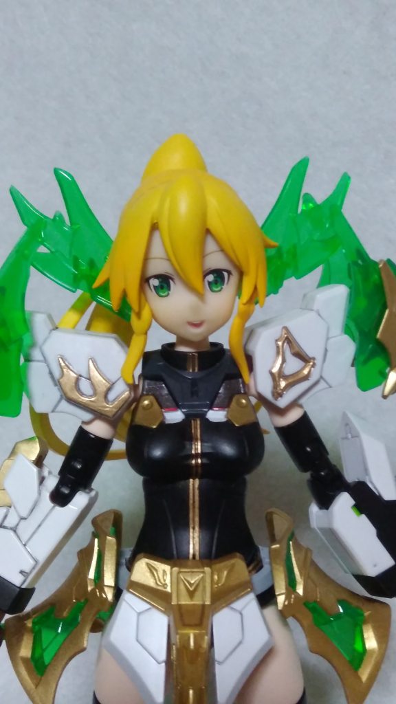 一部、関羽雲長νガンダムのパーツはわざと反対に付けてます。
こちらの方がバランス良く見えたからです。