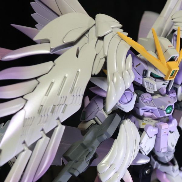 ウイングガンダムスノーホワイト（イラスト版）