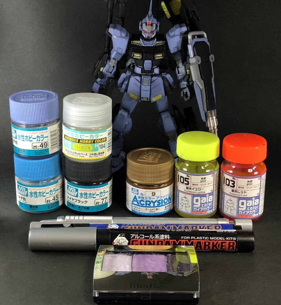 最後に主に使用した塗料などを。
初めて使用した塗料などに苦戦しつつ、基本的には筆塗りで。
