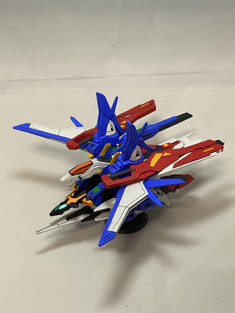 ドッキング前の状態。凄いゴチャゴチャしてる。コアガンダムは特に弄らず、そのまんまです。