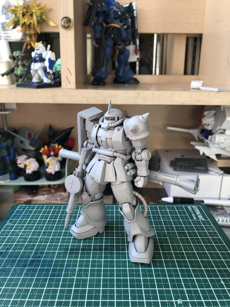 もう一度サフを吹き、傷のチェックをしました。