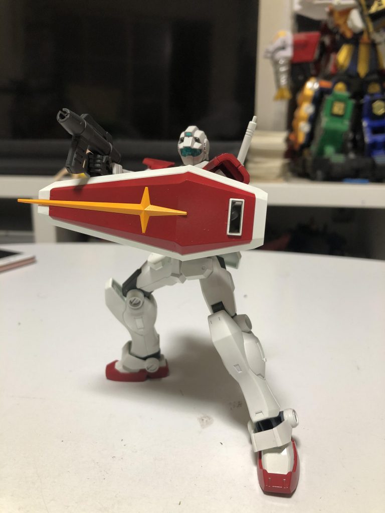 おめぇ本当にジムか！？
と言いたいくらいスタイリッシュなキットですし、私のようなプラモデル初心者でも作りやすい大変良いものです。


実を言うと本当はガンダムAGE-FXを全塗装初挑戦キットに選んでいたのですが、希釈が下手すぎてデロデロに垂らしてしまいお蔵入りに。

泣く泣くシンプルなキットを探していたのでした。

大変楽しかったです。
エアブラシ塗装がんばるぞー！