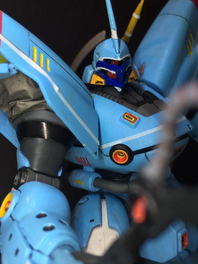 デュアルモノアイをカメラに収める光点探しが難しいです。