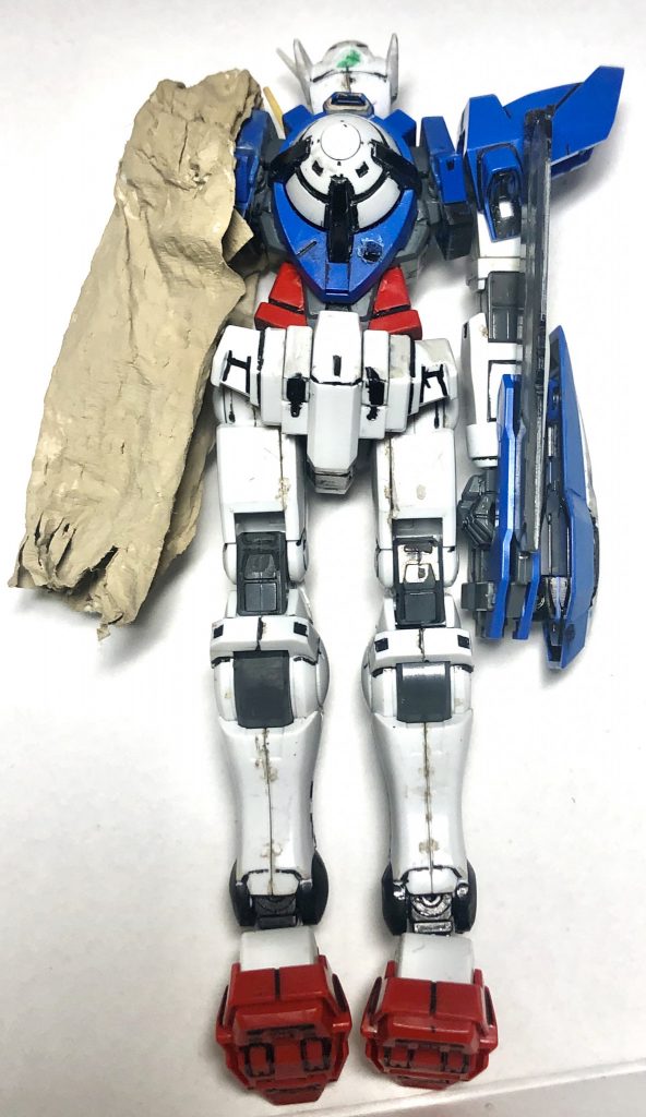 経年劣化もあり、至る所の接着跡やヤスリがけの部分が変色してしまいました...