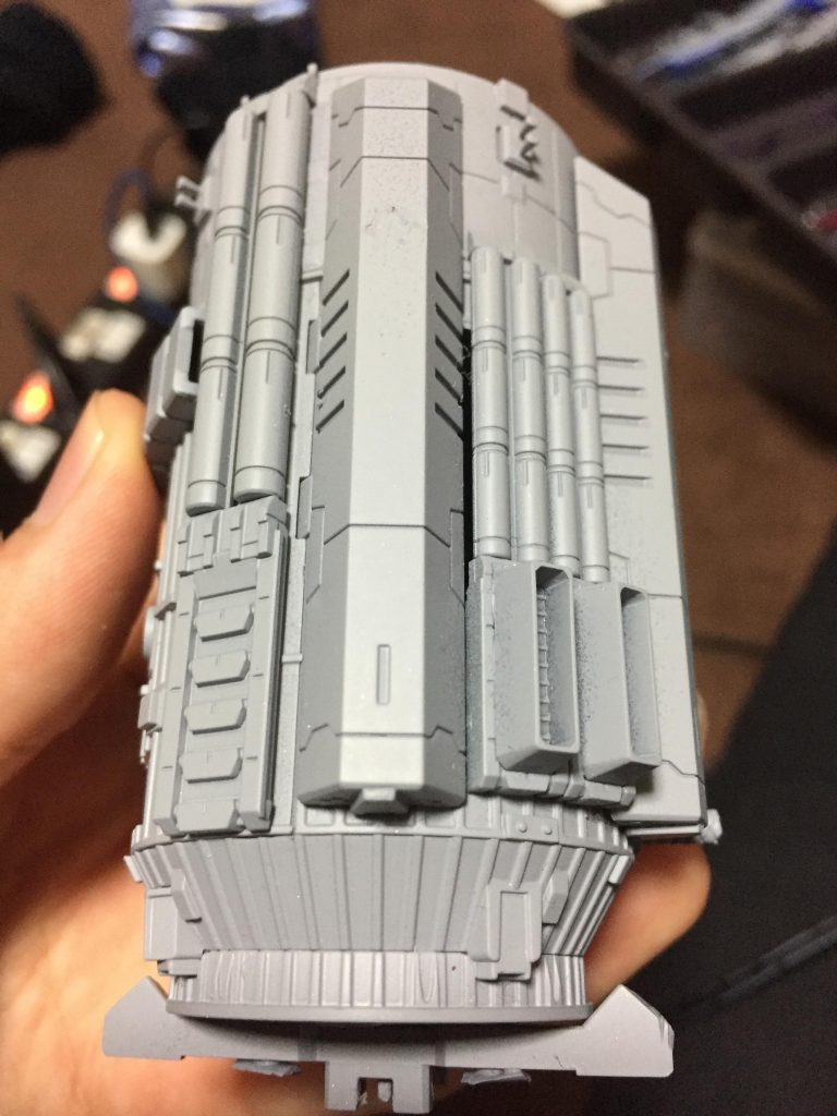 バックパックのディテールは強め