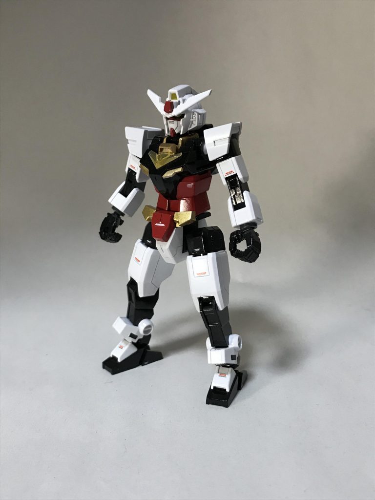 コアガンダムです。
スジ彫りやデカール等で味付けしてあります。
コアガンダムを綺麗に立たせることが難しいと思ったのは私だけでしょうか?