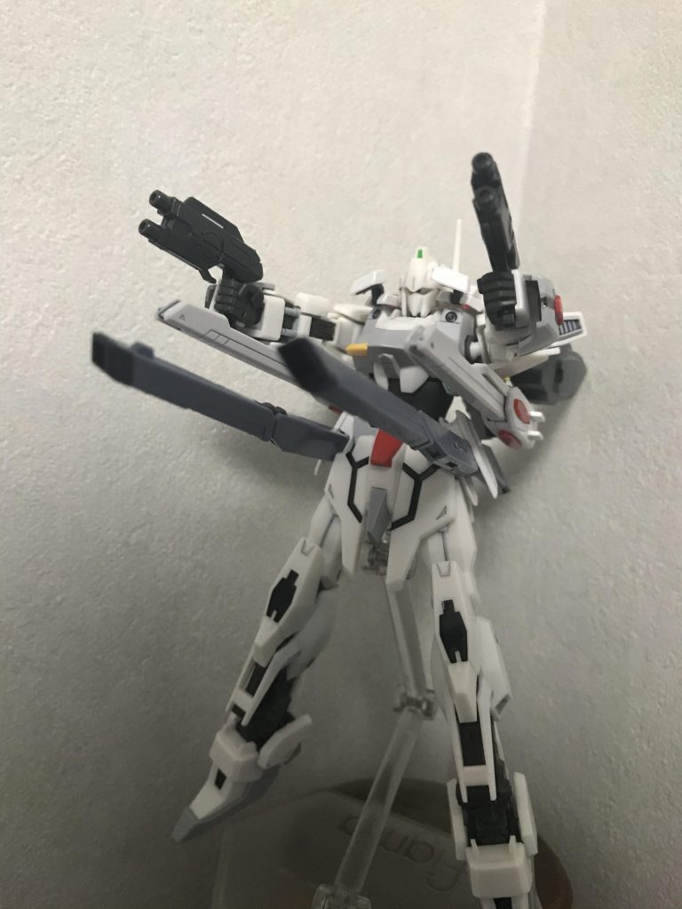 フルバースト状態。今回は本体そのままで武装もあまり盛らない方向になりました。