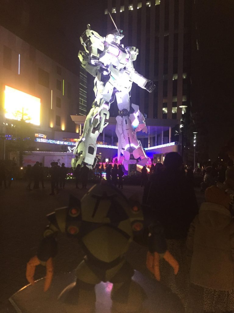 ユニコーンに負けじ劣らず派手な…(?)