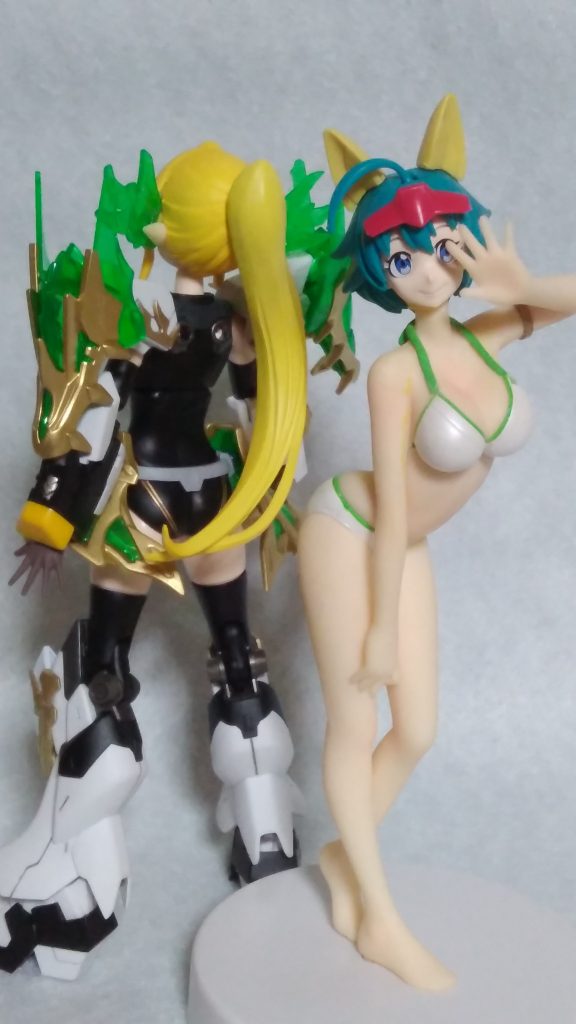 ナミさんはリーファのボディへチェンジ。
頭がやや少し小さいですね。(写真なら違和感軽減?)
この時、腰の前パーツを紛失(;_;)現在も捜索中(号泣)