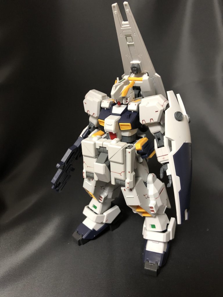 アドバンスドを実戦配備カラーのヘイズル改で組んで余った部品を改に付けたら思ったより良くてこっちが気に入ってしまった