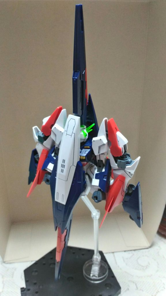 裏側です。腕は…うまく収まらないのて諦めました。