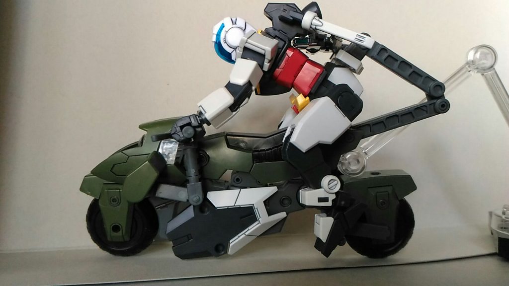 シールドをサイドに取付