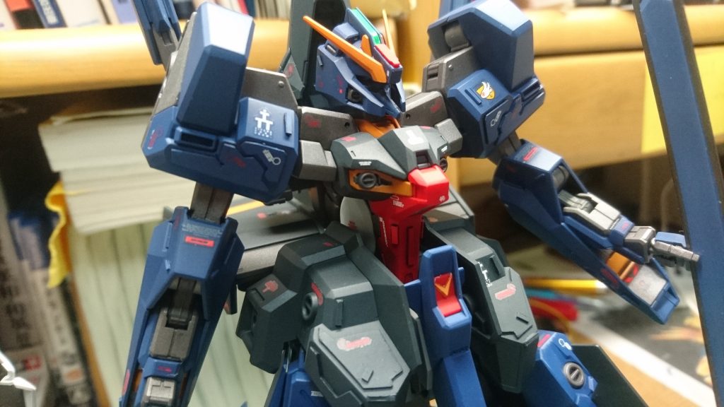 地味に苦労したのが、胸部ダクトの塗り分けです。なんとか塗り分けれてるかな…。