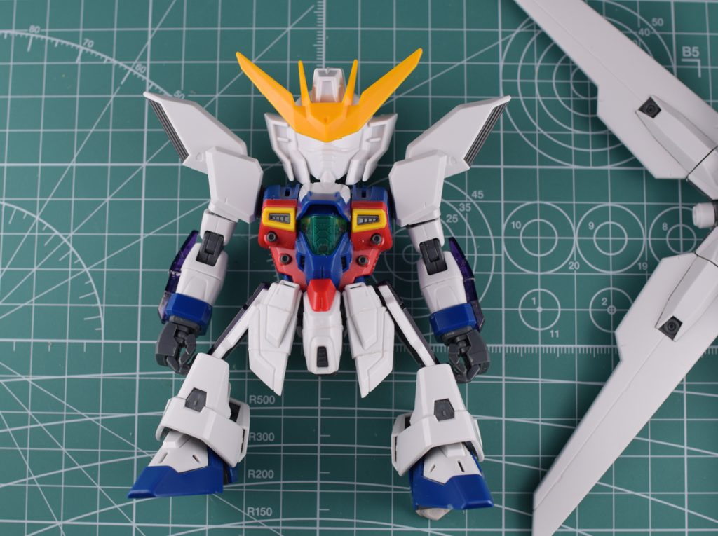 ざっくりと腕、腰回りを短縮
このあと足を繋げてさらにバランスを調整します