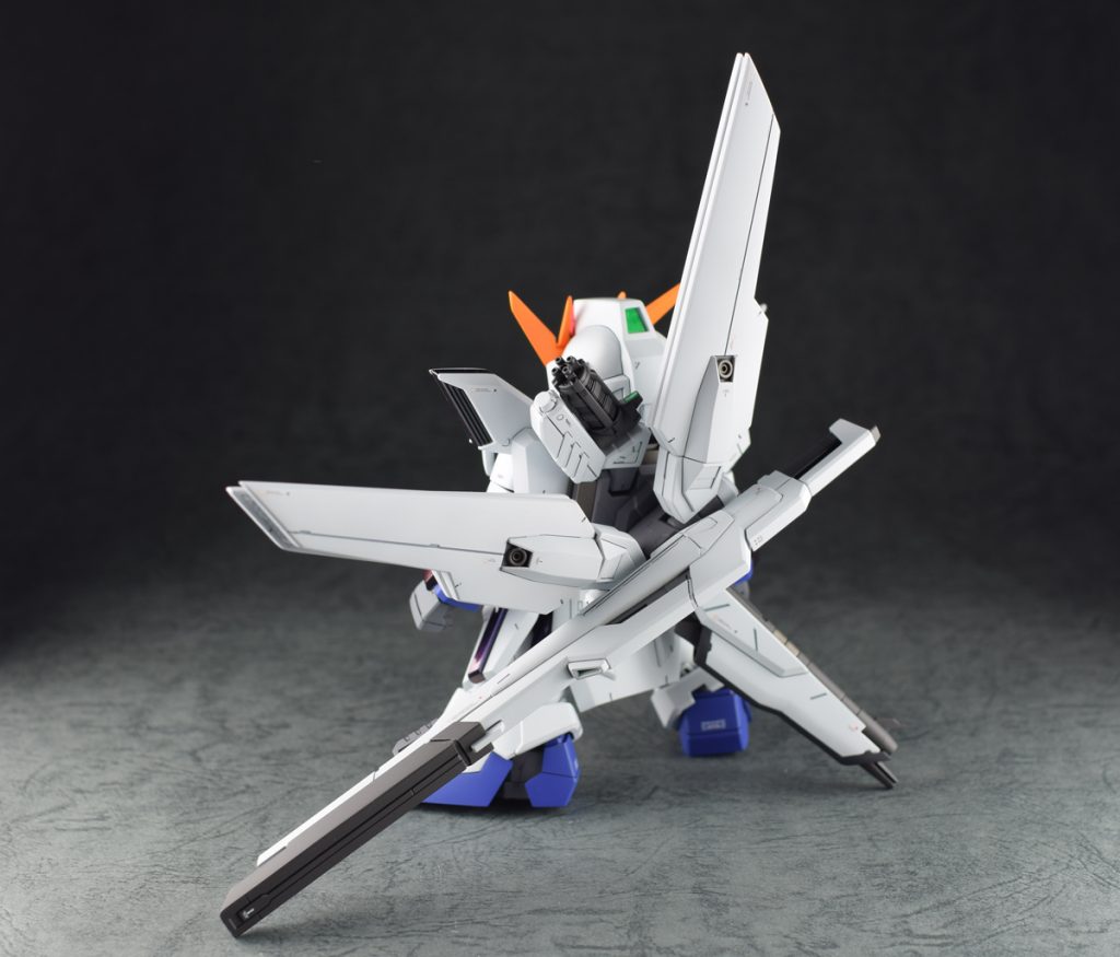 サテライトキャノンの長さはさすがに短縮しても無理があったので綺麗に斜めにはなりませんでした