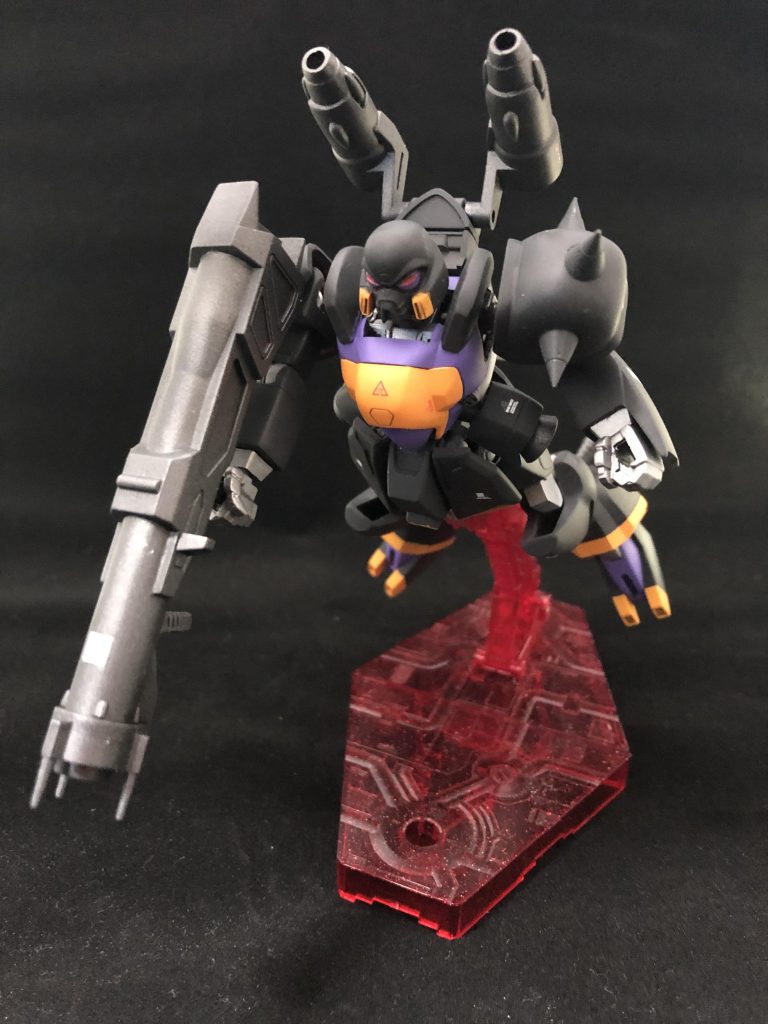 武装の情報が特になかったので付属のライフル、武器セットのバズーカとショルダーキャノンを併せて作ってみました。