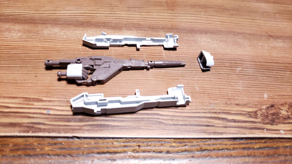 初期のライフル
カバーも一緒に幅詰めしてます(笑)