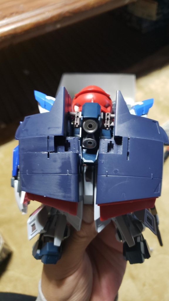 バックパックはドダイ改を幅詰めして作ってます
最初はプロヴィデンスのバックパックを目指してたけど、この時点でレジェンドに路線変更を余儀なくされた(笑)