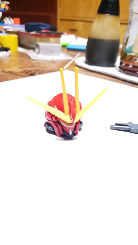 頭部アンテナ
レジェンドっぽくするために家のSDのアンテナを使って製作