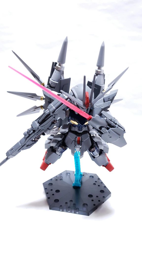 複合兵装防盾システム
ベースはZⅡの脹ら脛を2つに割った物を接着してシンメトリーなパーツにして使用してます(笑)
まぁ、絶対に解らないと思います(笑)