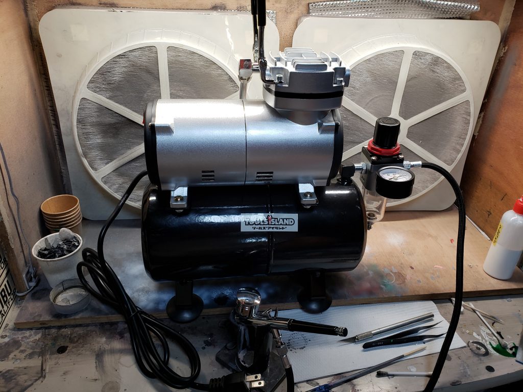 作成途中でコンプレッサーを新調。
自分へのクリスマスプレゼントです(笑)